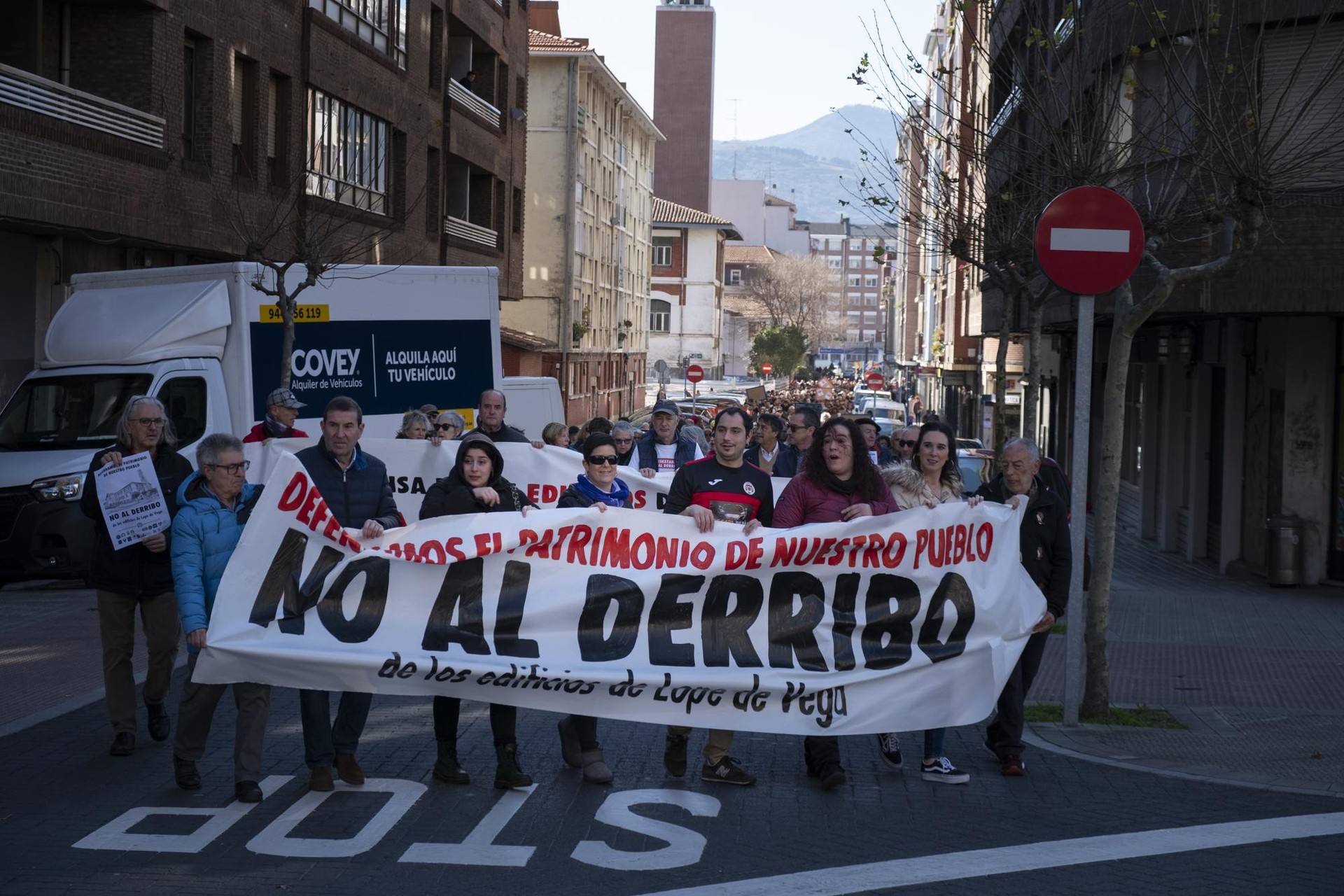 Itzubaltzeta/Romoko nagusien etxearen eraisketa geldiarazteko protesten harira, pertsona bik deklaratu beharko dute eguenean Getxoko epaitegietan