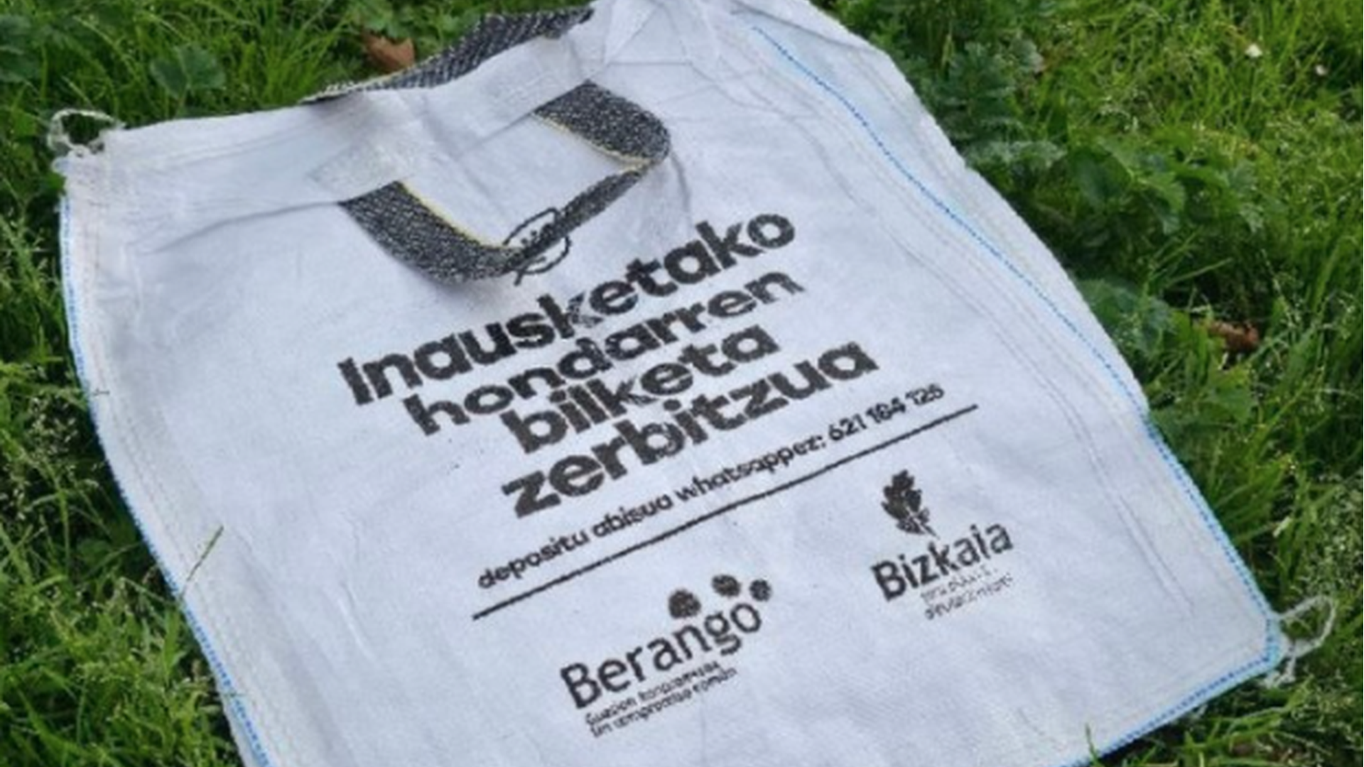 Berangoko Udalak inausketa-hondarrak errefusaren edukiontzian ez uzteko eskatu du