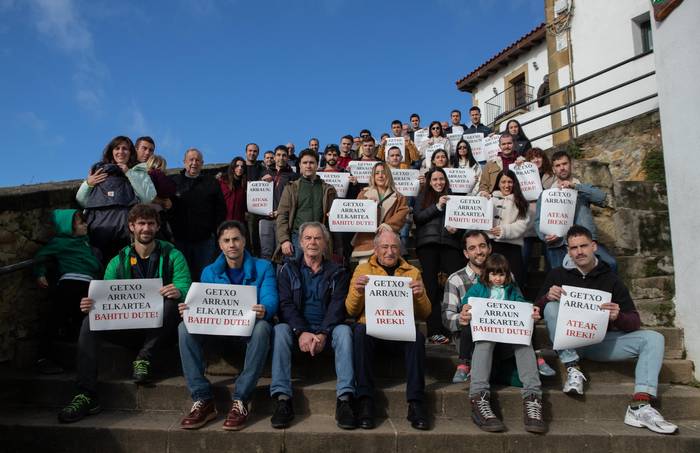 Bazkide izateko eskaerak irizpideen arabera baloratzen direla dio Getxo Arraun Elkarteak, baina salatzaileek legezkotasuna zalantzan jarri dute