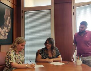 Sopelako Udalak eta merkatarien elkarteak hitzarmena berritu dute, tokiko jarduera ekonomikoa sustatzeko