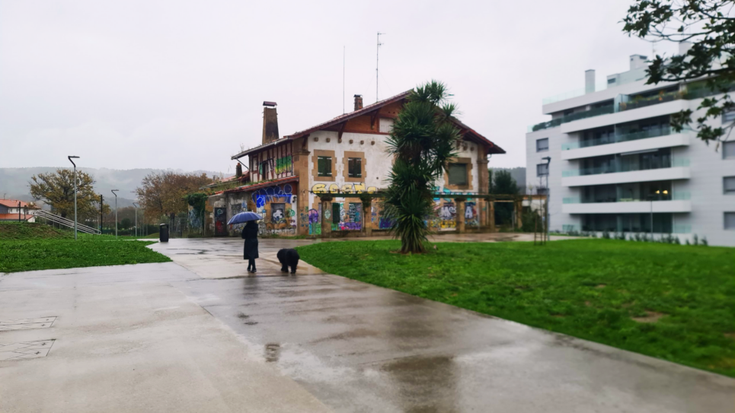 Berangoko Udalak Uribe Kostako Mankomunitateari lursail bat eskaini dio eguneko zentroa eraikitzeko