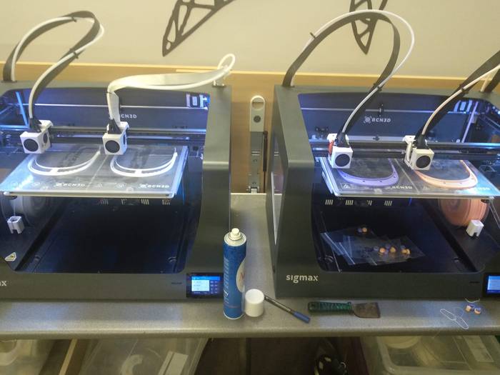 Osasun-langileentzat materialak prestatzeko deia egin diete 3D inprimagailua dutenei