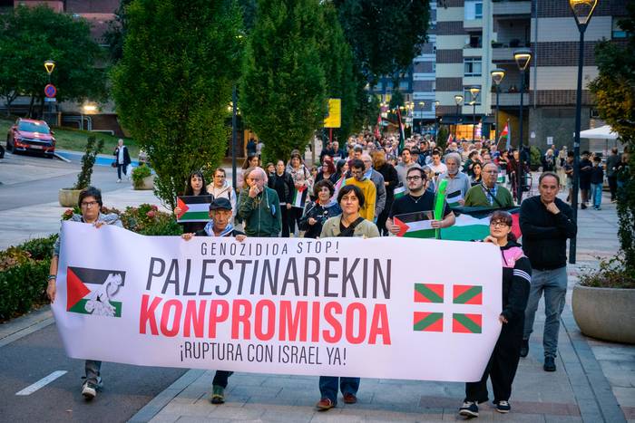 Palestinaren aldeko aldarria ozen entzun da Uribe Kostan