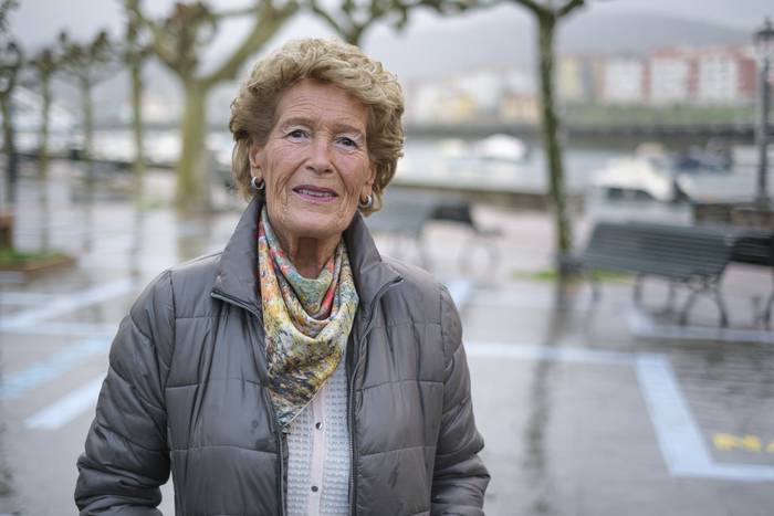 Dolo Amundarain, Isuskitzako iragana: "Andrakatik  oraindino nire baserria ikusten da"