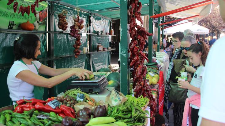 Mungiako Nekazaritza Ekologikoaren Azoka, gertuko produktuak eta zozketak