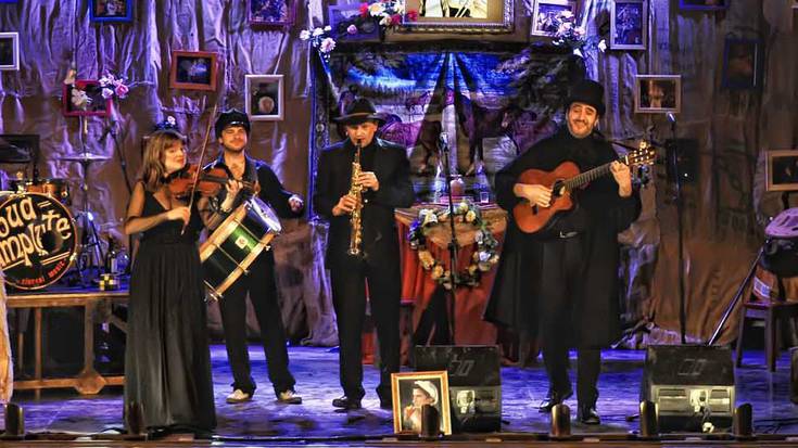 Musika eta antzerkia: "El funeral. Oua umplute"