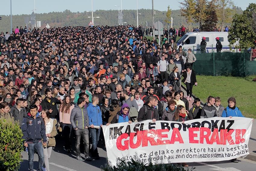 Ikasle borrokaz, gurea eraiki!