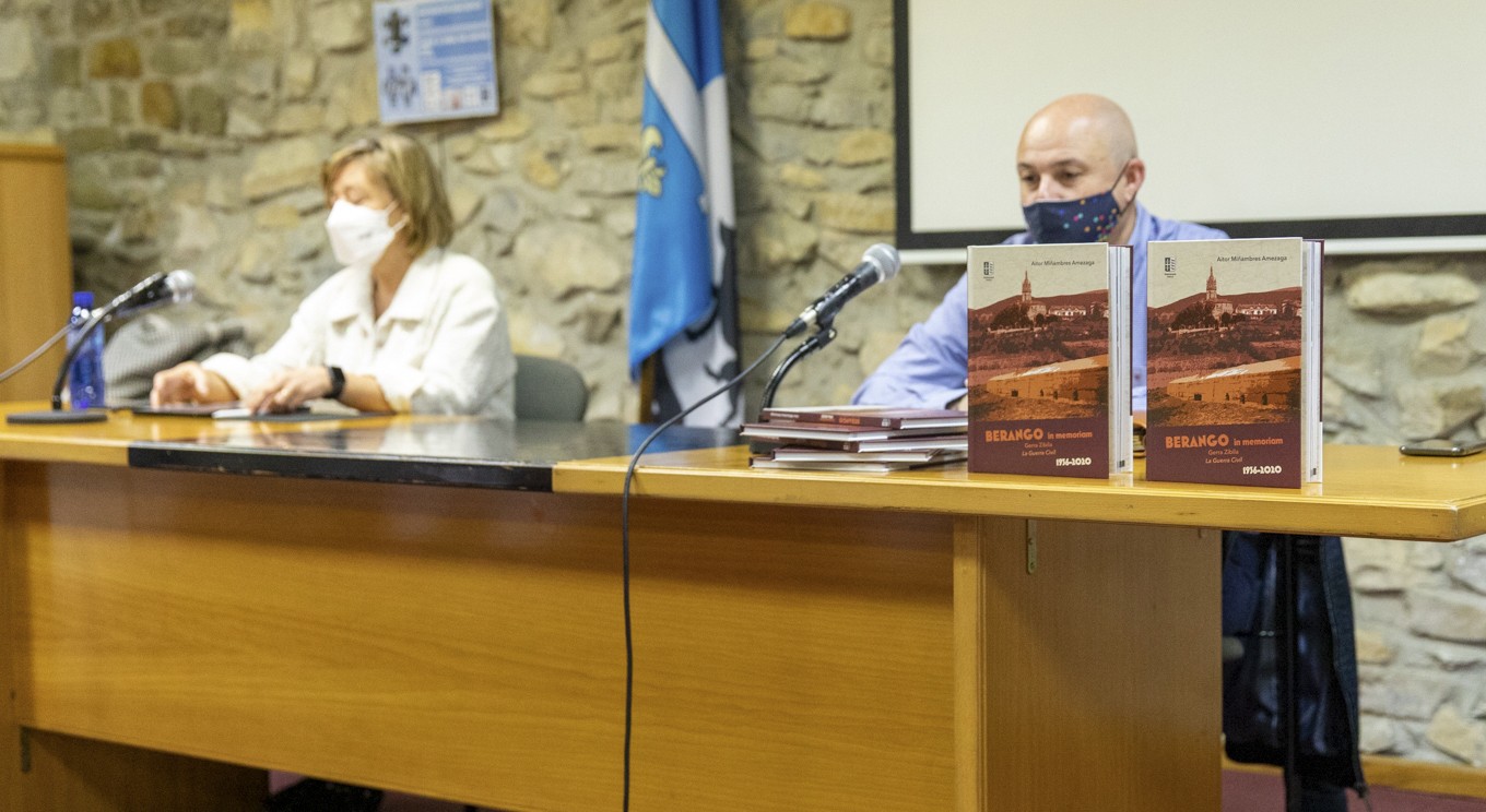 Gerrako memoriak jasotzen dituen liburua aurkeztu du Udalak