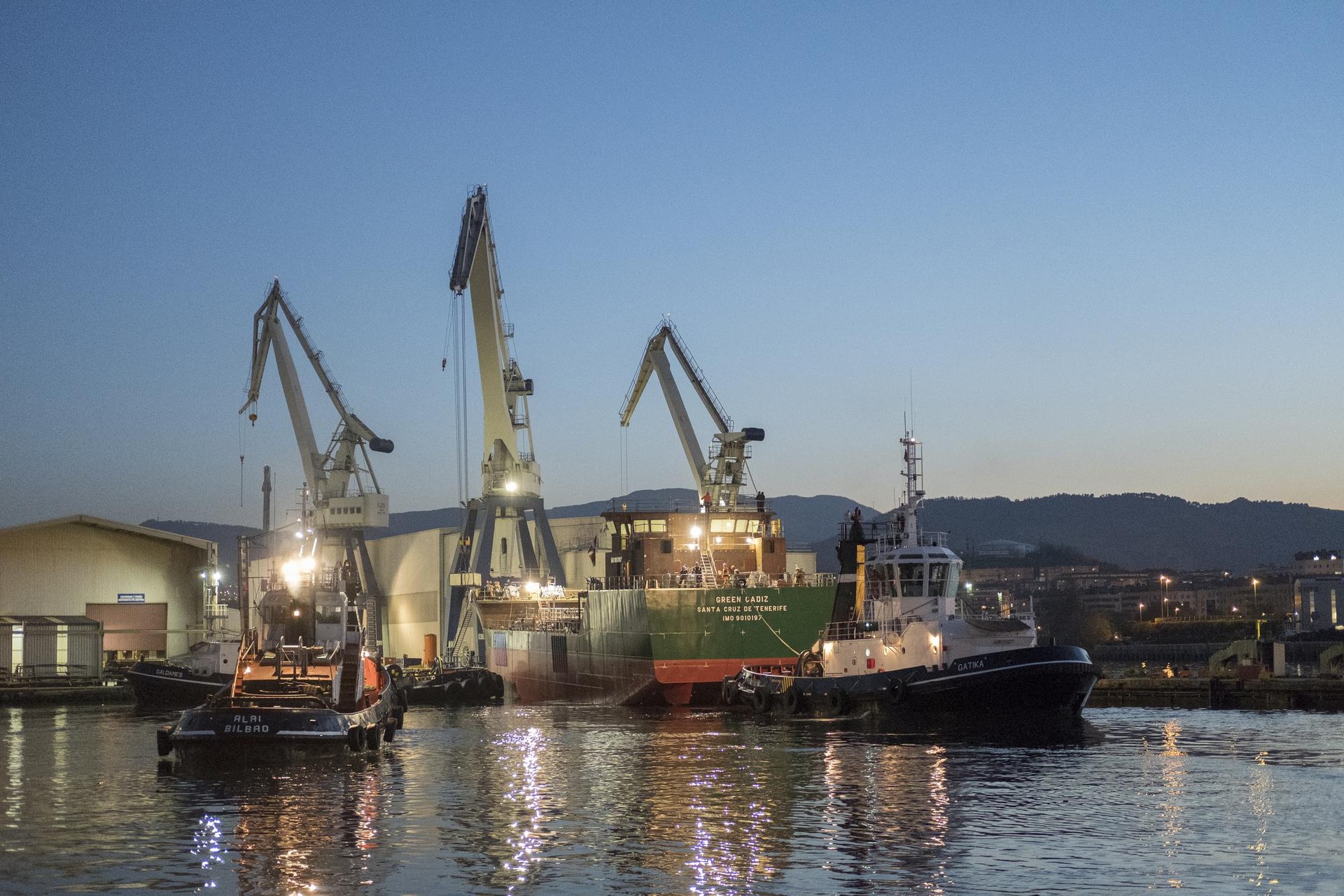 CNT sindikatuak epaitegietara eraman du Murueta ontziola