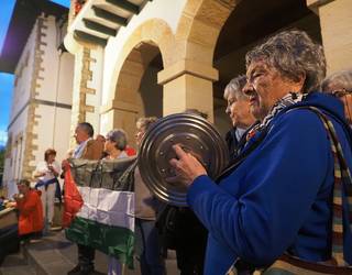 Uribekostarrek ere elkartasuna adierazi diote Palestinari eta Israelegaz harreman guztiak eteteko eskatu dute