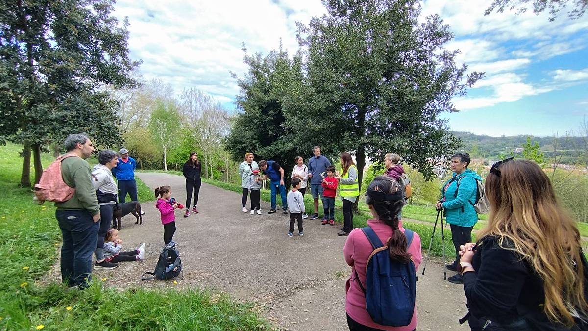 Natura ezagutzeko ibilbide gidatuak bueltan dira Urdulizen, doan eta edonorentzat