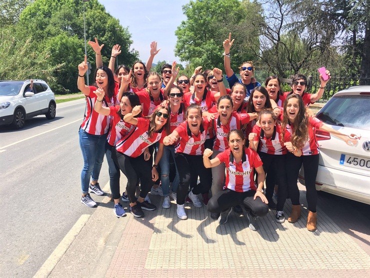 Begoñako Andra Mariari eskainiko diote titulua Athleticeko jokalariek