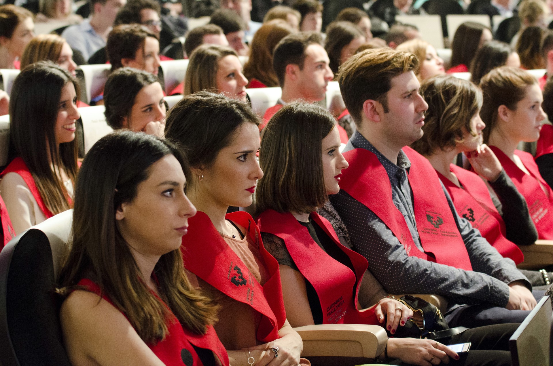 Zuzenbideko ikasle ohiei diplomak banatuko dizkiete campusean