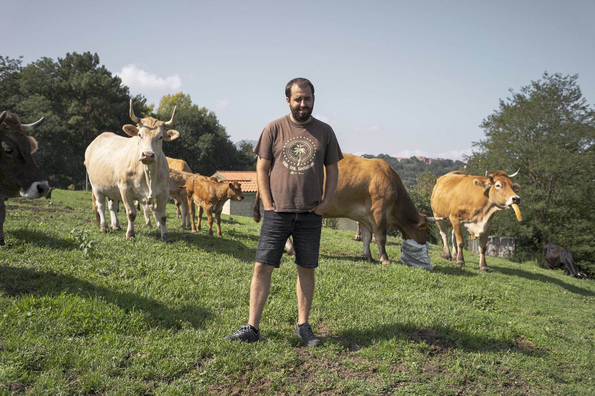 “Abeltzaintzak ez dauka irtenbide askorik gaur egun, oso garestia da”