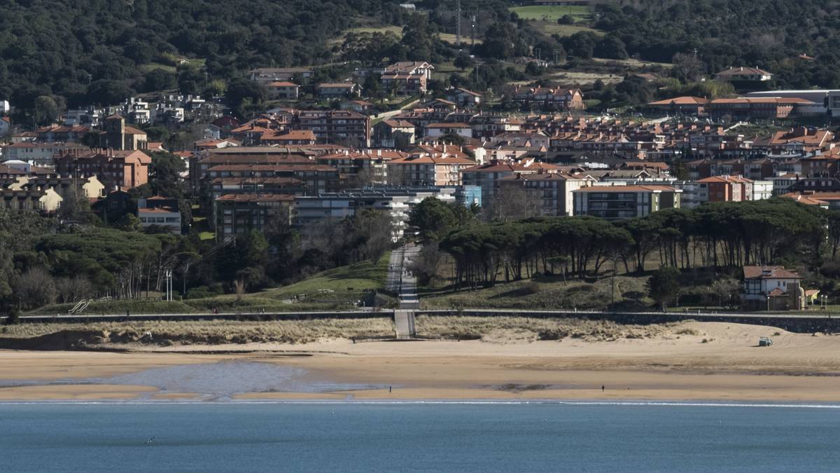 Gorlizko pinudiko bi pasabide berreraikiko dituzte