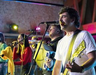 Bidean Erromeria taldea: "Ez da kasualitatea euskaraz kantatzea eta euskararen aterpe izatea"