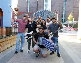 Bidean Erromeria taldeak jasoko du 2025eko Argia Ereiten Euskara Saria