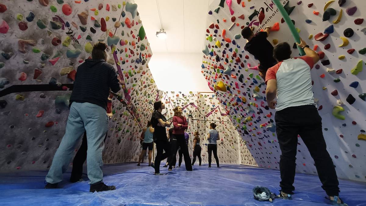 Hitzak eta heldulekuak partekatuz