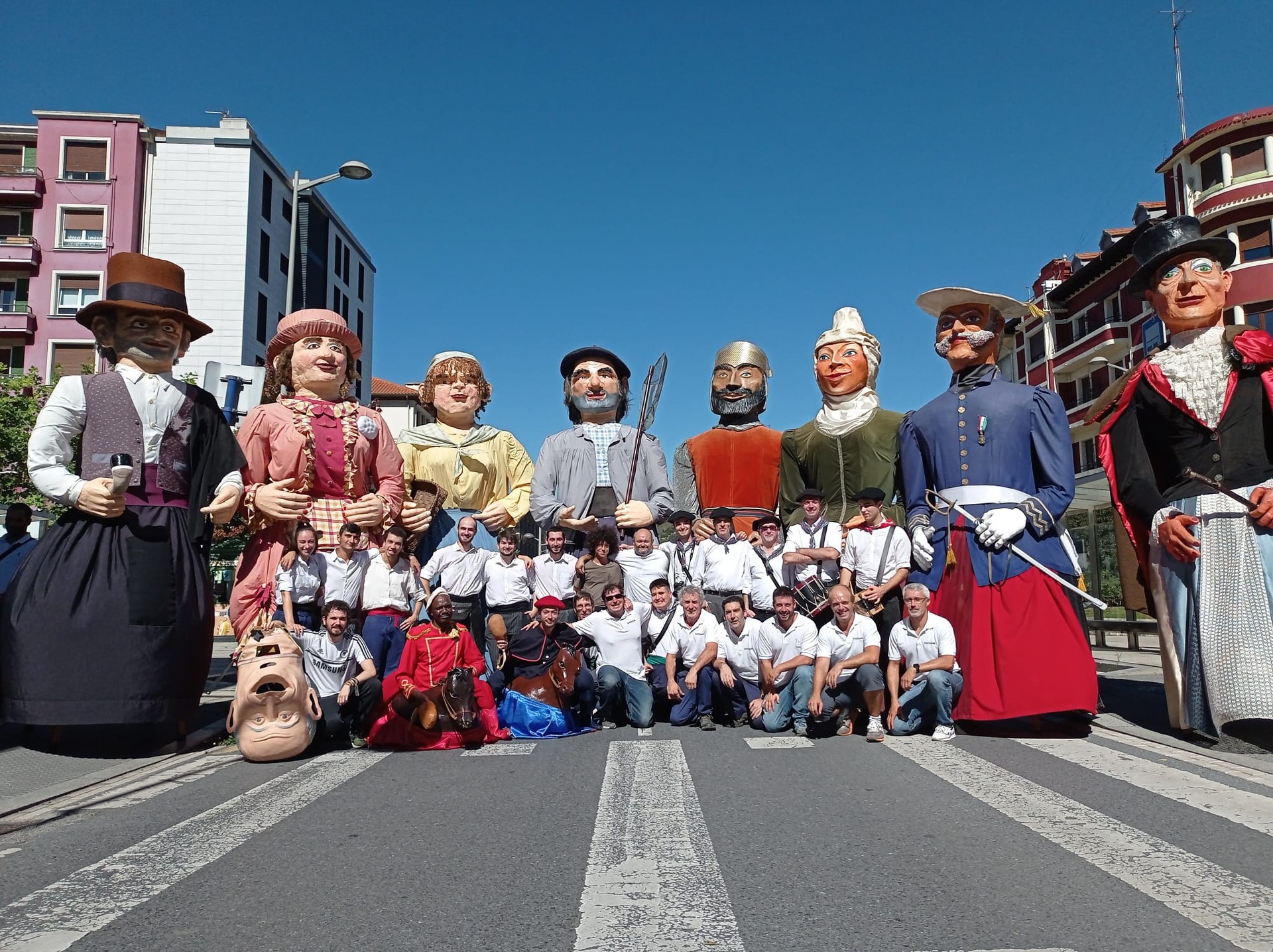 Irailagaz batera bueltan dira Eureka Domeka! kultur emanaldiak