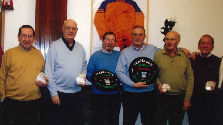 Urbano Pazek eta R. Etxebarriak irabazi dute 2015eko Txoko Punta Galea Mus Txapelketa