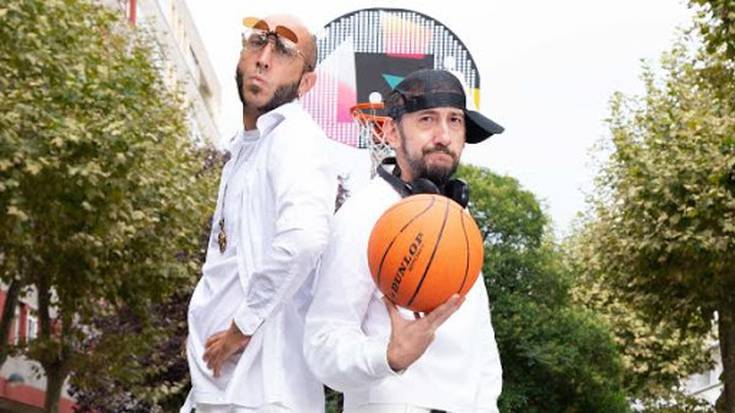 Clown-ikuskizuna: "Yes, we art!"