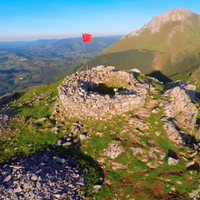 Etzandarri Mendi Taldeko kideak Ausa-Gaztelu mendira irteera antolatuko dute igande honetarako