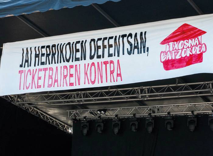 Txosnak, negozioaren menpe