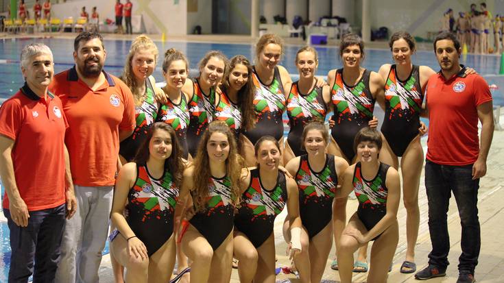 Garaipena lortu du Euskal Herriko waterpolo-selekzioak