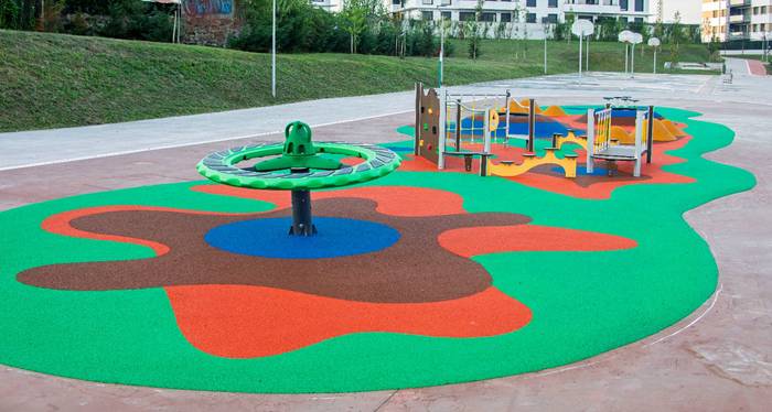 Jolasgune berria inauguratu dute Etxebarrin