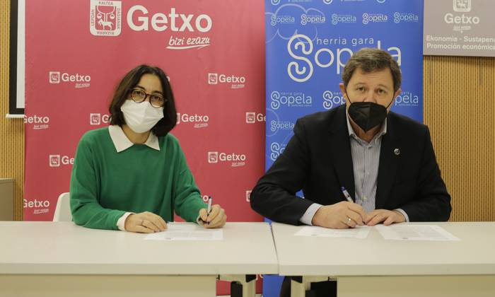 Getxok eta Sopelak surfaren industria sustatzeko lankidetza-protokoloa berritu dute