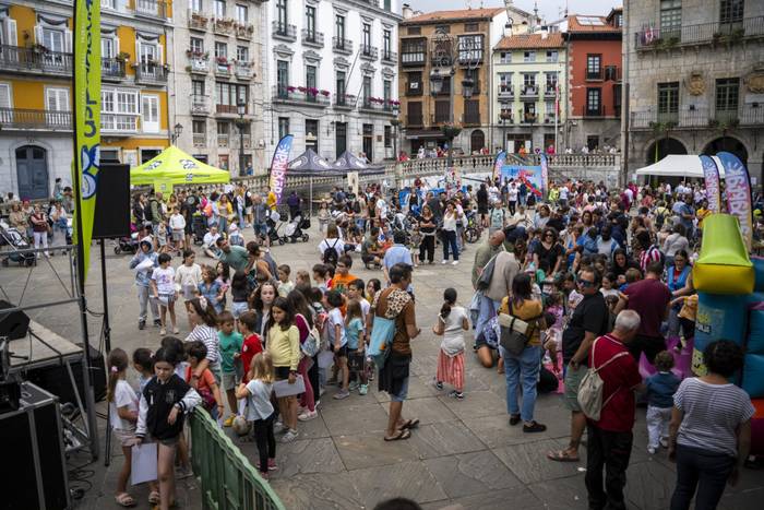 Ausarta Egunak elkartasuna eta babesa batuko ditu Leioan