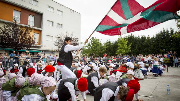 Txorierriko auzoak jaien lekukoa hartuko dio Lamiakori