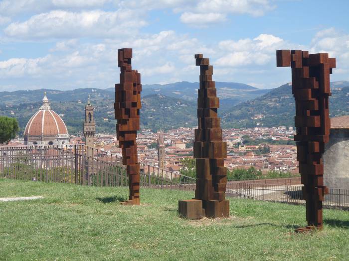 Gizakia arteari begira