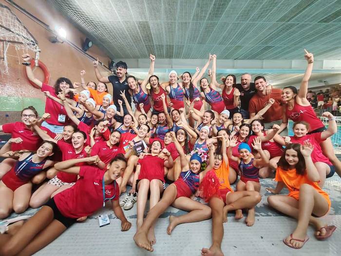 Askartza Waterpolo: "Harrobiko jokalariekin Lehen Mailara igotzea posible dela erakutsi dugu"