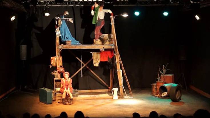 Umeentzako antzerkia: "Etxerik Txikiena"