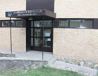 Sopelako musika eskolak adin guztietako herritarrentzako eskaintza berritua aurkeztu du