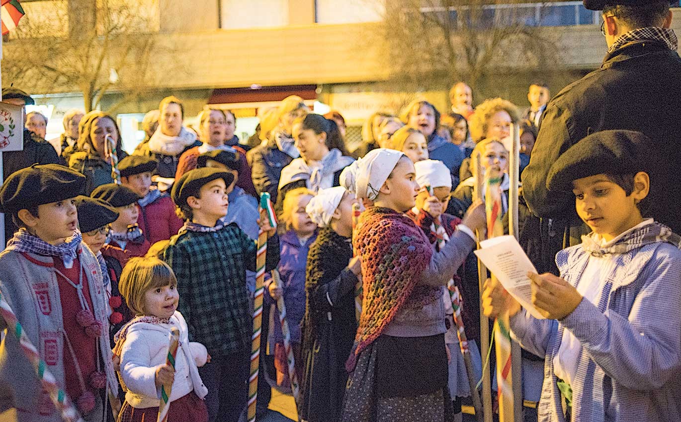 Lemoizko eskolako haurrak kalez kale ibiliko dira berriro Agate Deunaren omenez