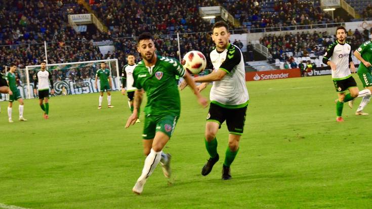 Leioako futbol-taldea utziko du Martín Bengoak  