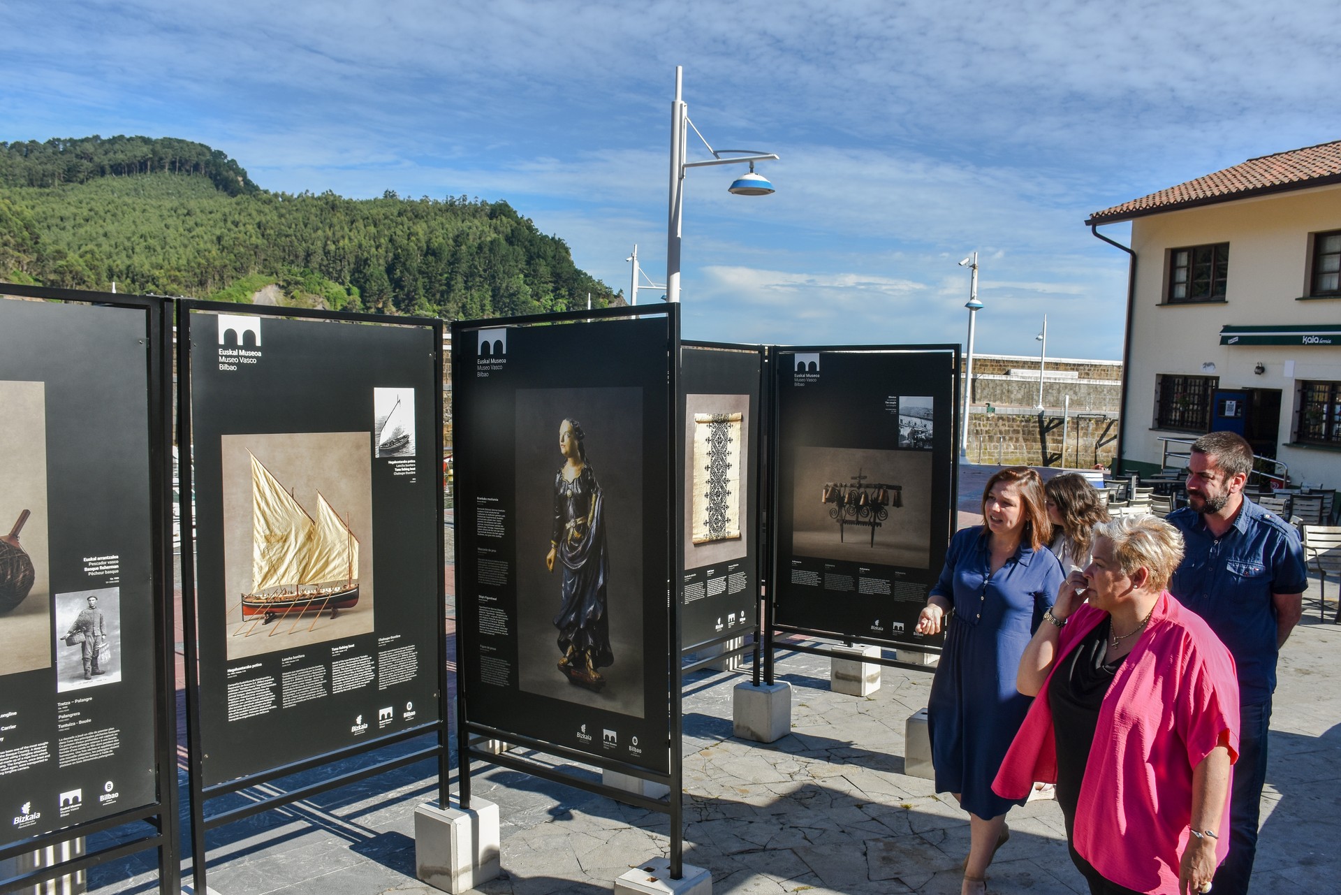 Bilboko Euskal Museoaren erakusketa ibiltaria Armintzara heldu da