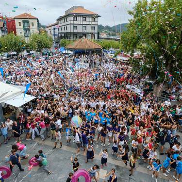 Itsasadarrak festaz gainezka egingo du Plentzian