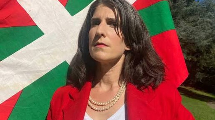 "Adriene Bergson_Johnson" antzerkirako sarrera bikoitzak zozkatzen ditugu.