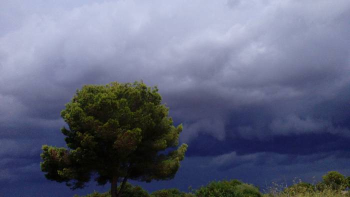 Barearen ostean dator ekaitza