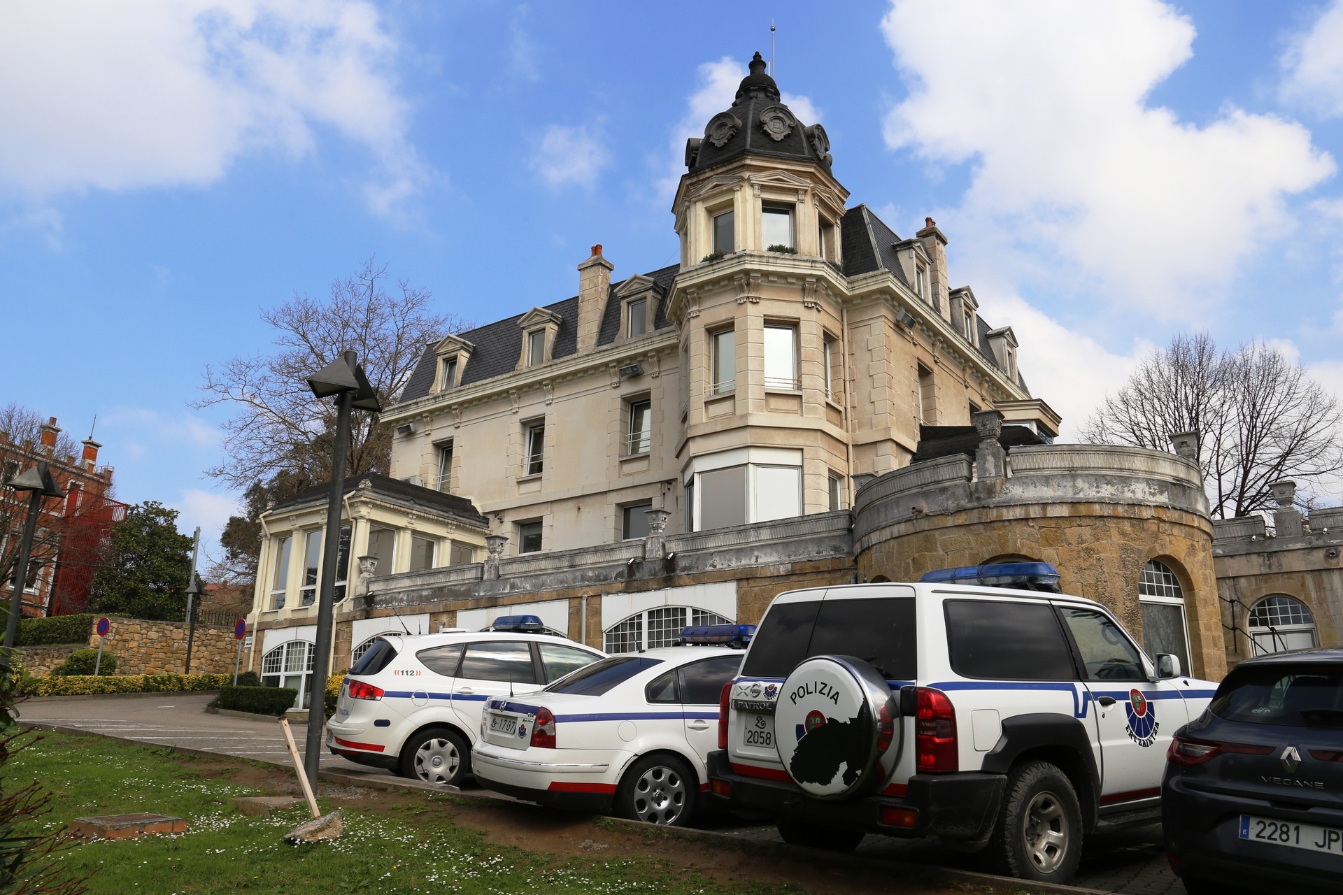 Gizon bat atxilotu dute Sopelan etxeko langile bati sexu-erasoa egitea leporatuta