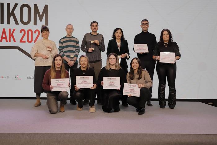 Tokikomek Goienaren ‘Puntua’, Aiaraldea eta Antxeta Irratia saritu ditu