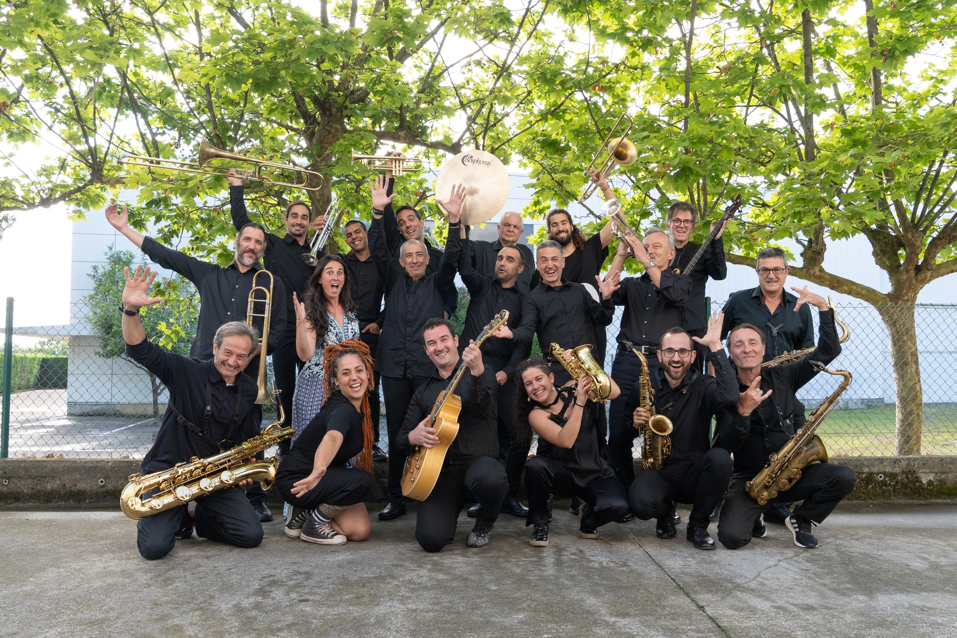 Askotariko doinuak ekarriko ditu zapatuan Getxora Leioa Big Band taldeak