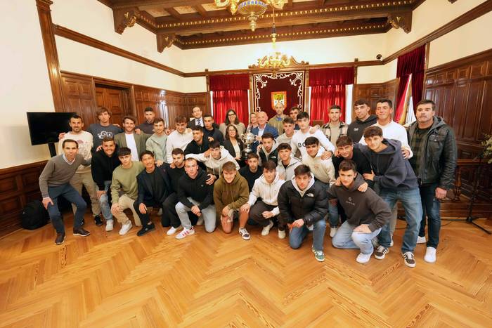 Getxoko Udalak harrera egin dio Arenas Club taldeari, federazioko lehen mailara igotzeagatik